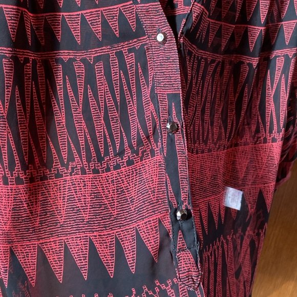 Lumiere sheer split V-neck  blouse - Picture 4 of 5